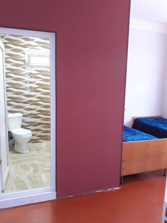 Megobroba Inn Dzentsmani Exterior foto
