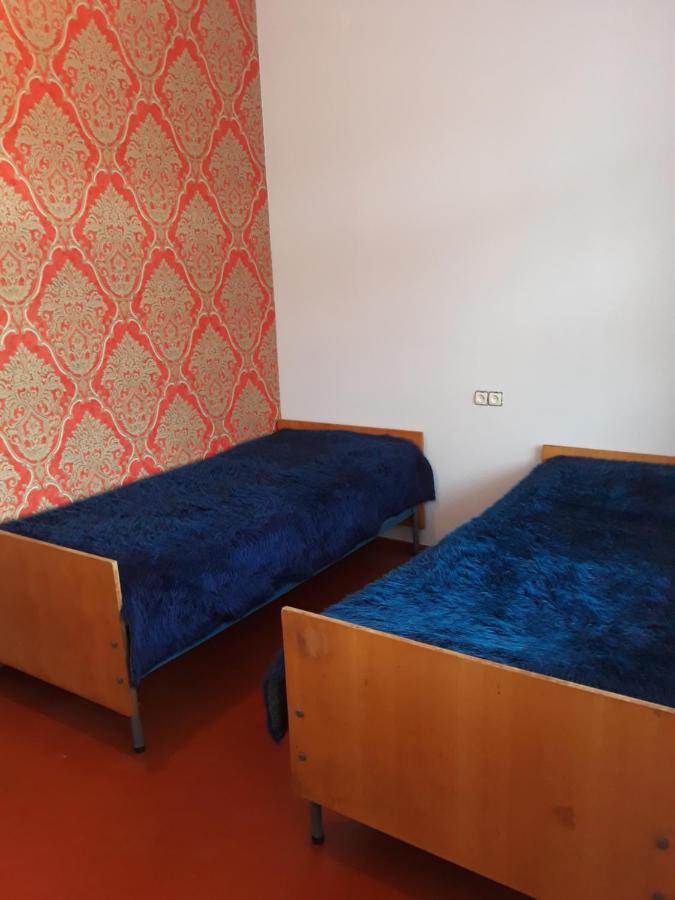 Megobroba Inn Dzentsmani Exterior foto
